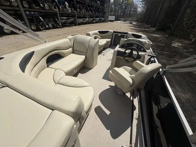 Slide: The Image of Sylvan 820 Mirage Cruise 2017 - 10