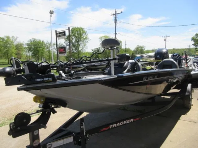 Slide: The Image of Tracker 175 / 75 HP MERCURY OUTBOARD 2023 - 3