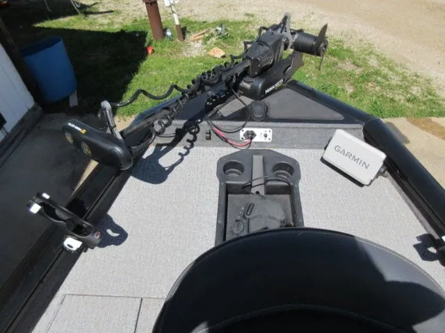 Slide: The Image of Tracker 175 / 75 HP MERCURY OUTBOARD 2023 - 8