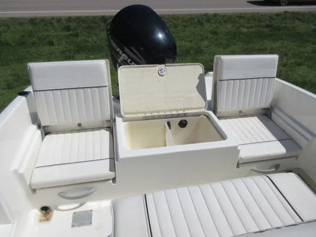 Slide: The Image of Bayliner Element F-18 Center Console Bay Boat / 115 Mercury 2016 - 19