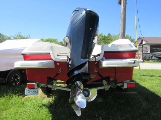 Slide: The Image of Bayliner Element F-18 Center Console Bay Boat / 115 Mercury 2016 - 4