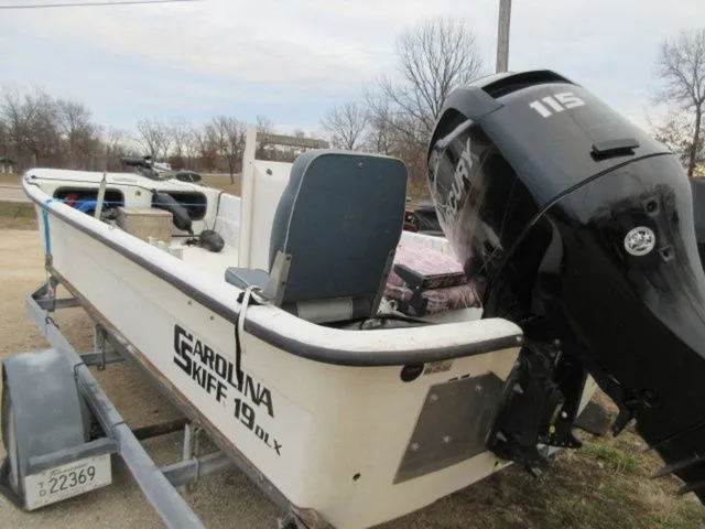 Slide: The Image of Carolina 19' Center Console Fishing Boat / 115 Hp Mercury 4 2005 - 3