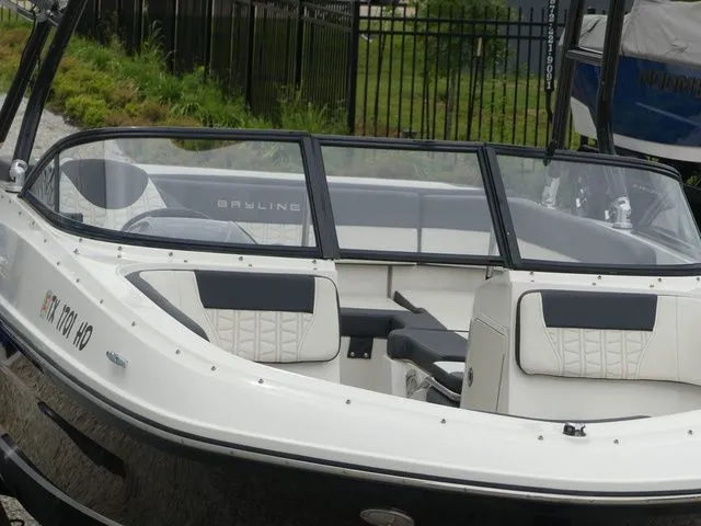 Slide: The Image of Bayliner VR5 BR 2020 - 10