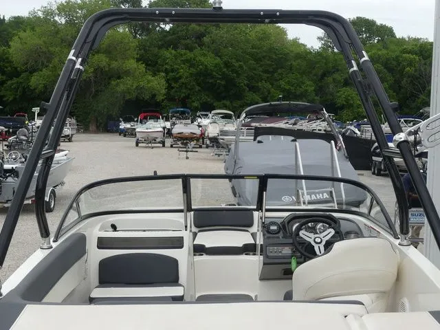 Slide: The Image of Bayliner VR5 BR 2020 - 34