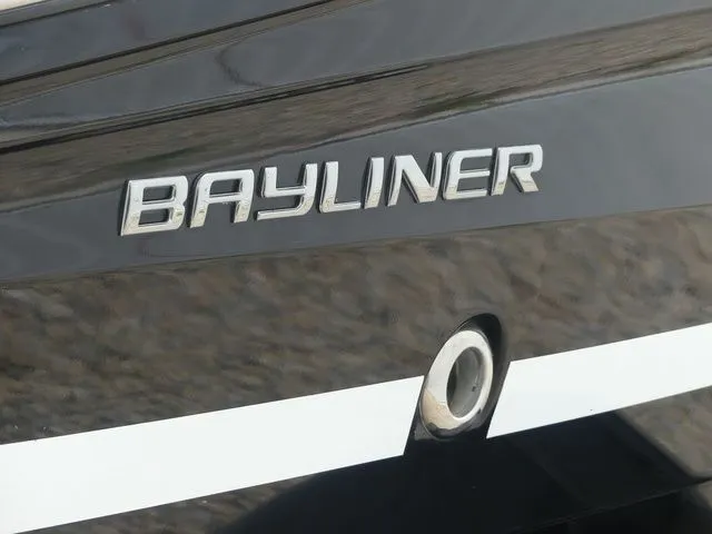Slide: The Image of Bayliner VR5 BR 2020 - 36