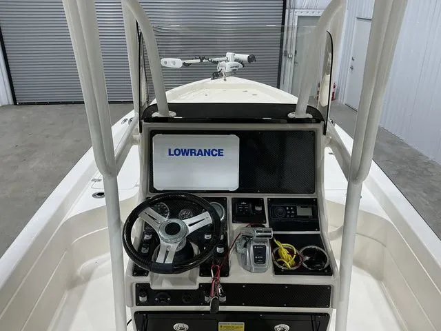 Slide: The Image of Shearwater 25LTZ 2013 - 10