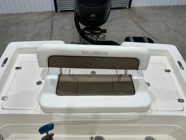 Slide: The Image of Shearwater 25LTZ 2013 - 22