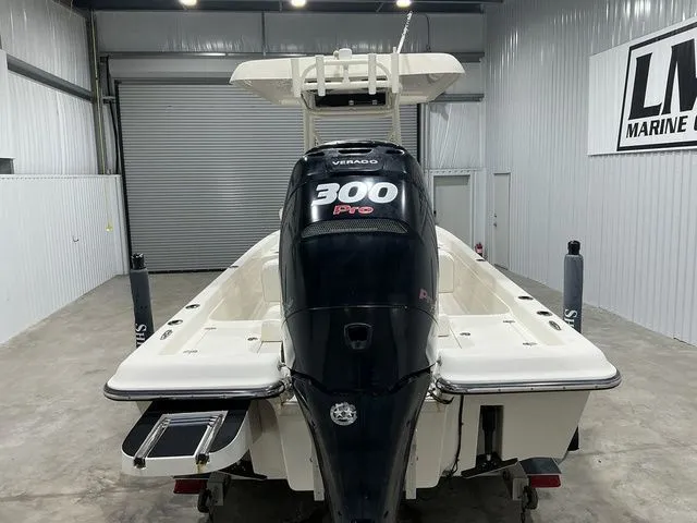 Slide: The Image of Shearwater 25LTZ 2013 - 4