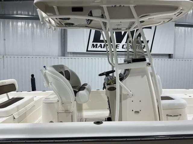 Slide: The Image of Shearwater 25LTZ 2013 - 6