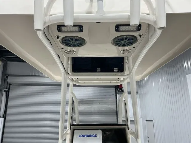 Slide: The Image of Shearwater 25LTZ 2013 - 7