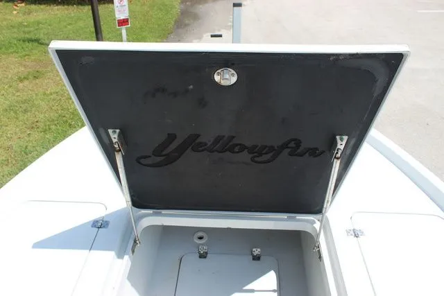 Slide: The Image of Yellowfin 24 Bay CE 2019 - 27