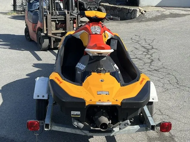 Slide: The Image of Sea-Doo Spark 2-Up Rotax 900 ACE- 90 CONV With IBR 2022 - 11