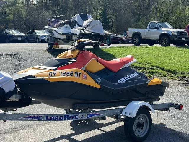 Slide: The Image of Sea-Doo Spark 2-Up Rotax 900 ACE- 90 CONV With IBR 2022 - 6