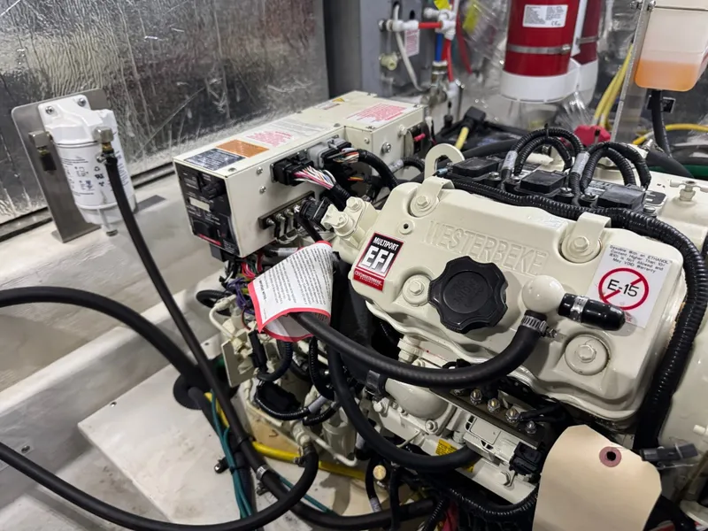 Slide: The Image of Cruisers Yachts 390 Express Cruiser 2021 - 7