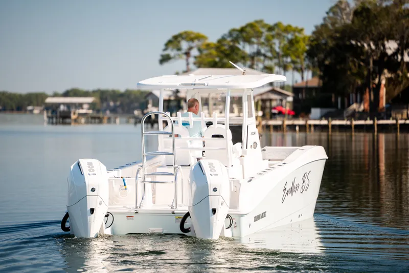 Slide: The Image of Twin Vee 260 GFX CC 2023 - 63