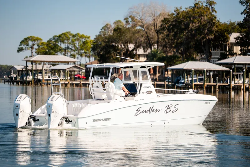 Slide: The Image of Twin Vee 260 GFX CC 2023 - 65