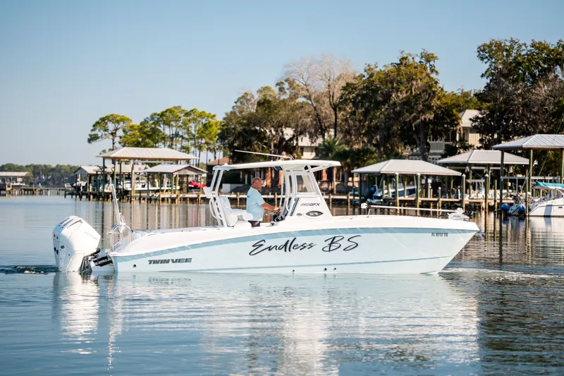 Slide: The Image of Twin Vee 260 GFX CC 2023 - 66