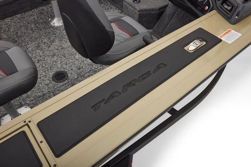 Slide: The Image of Tracker Targa V-18 Combo 2026 - 50