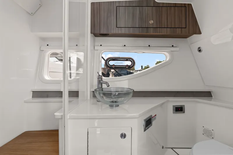 Slide: The Image of Sea Ray Sundancer 370 Outboard 2026 - 34