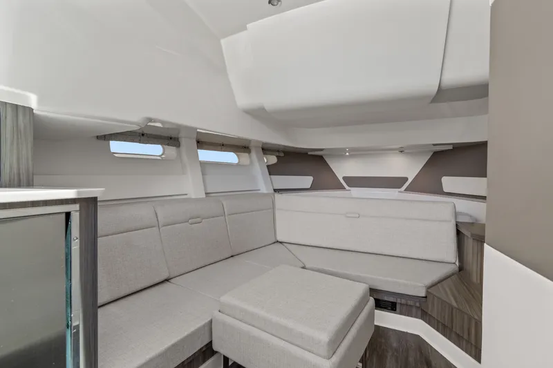 Slide: The Image of Sea Ray Sundancer 370 Outboard 2026 - 26