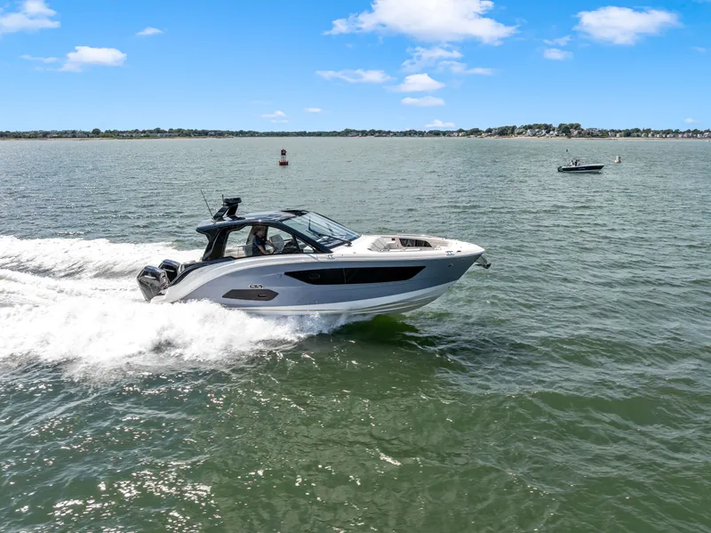 Slide: The Image of Sea Ray Sundancer 370 Outboard 2026 - 1