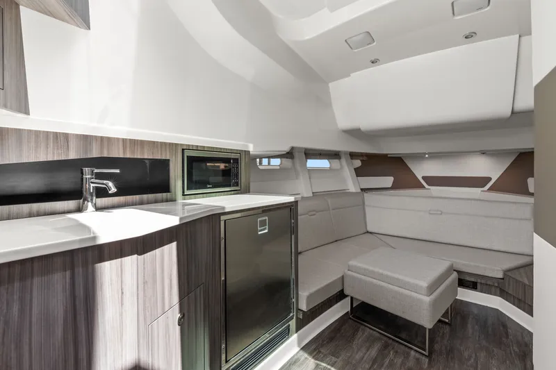 Slide: The Image of Sea Ray Sundancer 370 Outboard 2026 - 25
