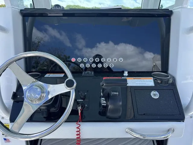 Slide: The Image of Wellcraft 223 Fisherman 2026 - 10