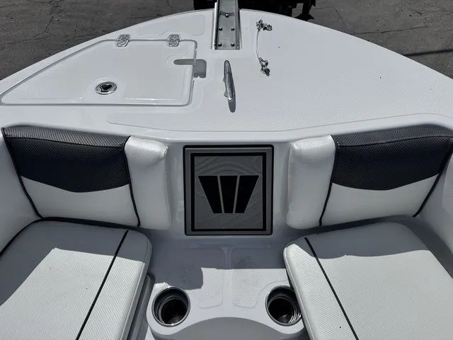 Slide: The Image of Wellcraft 223 Fisherman 2026 - 21