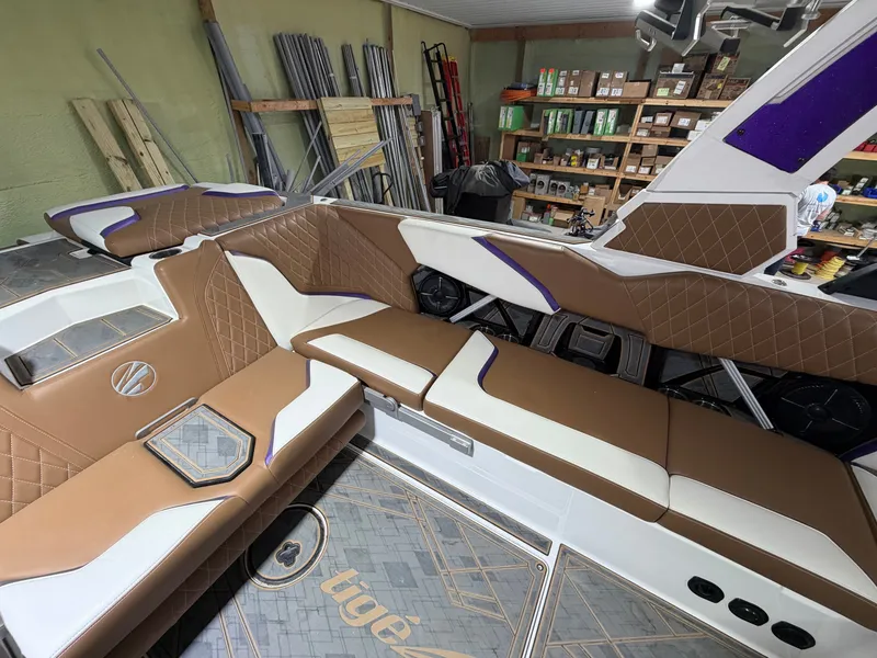 Slide: The Image of Tig 24 RZX 2022 - 11