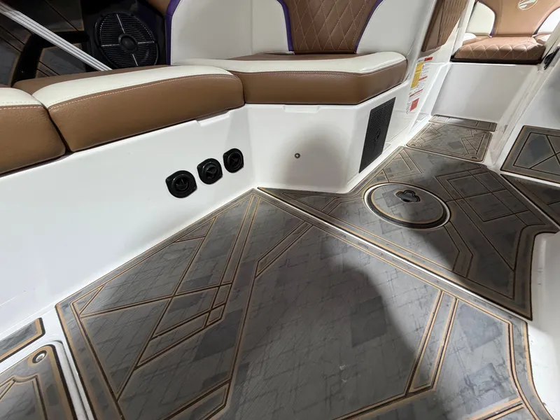 Slide: The Image of Tig 24 RZX 2022 - 12