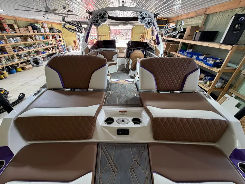 Slide: The Image of Tig 24 RZX 2022 - 14