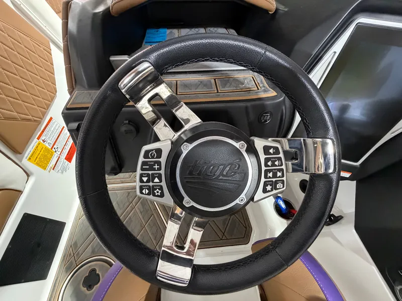 Slide: The Image of Tig 24 RZX 2022 - 7