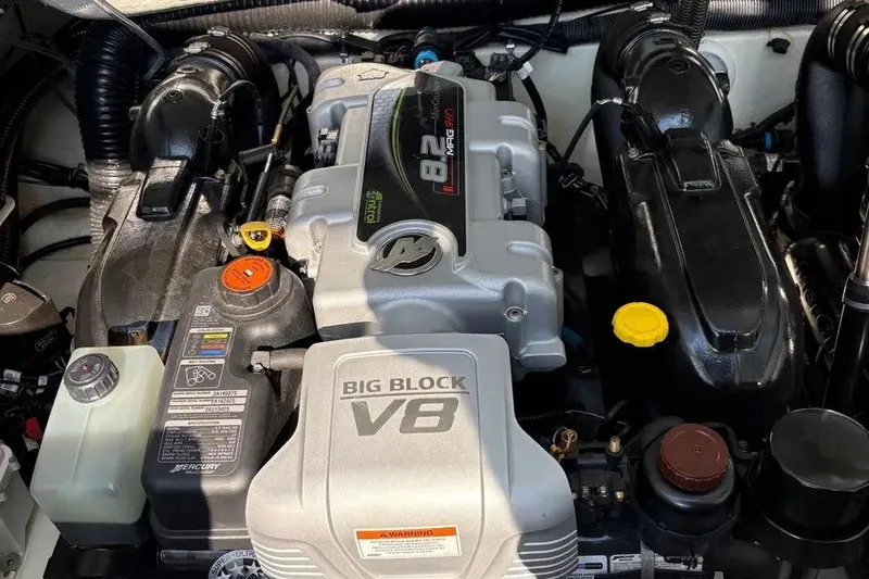 Slide: The Image of Engine of 2015 Formula 350 Crossover Bowrider with Big Block V8. - 19