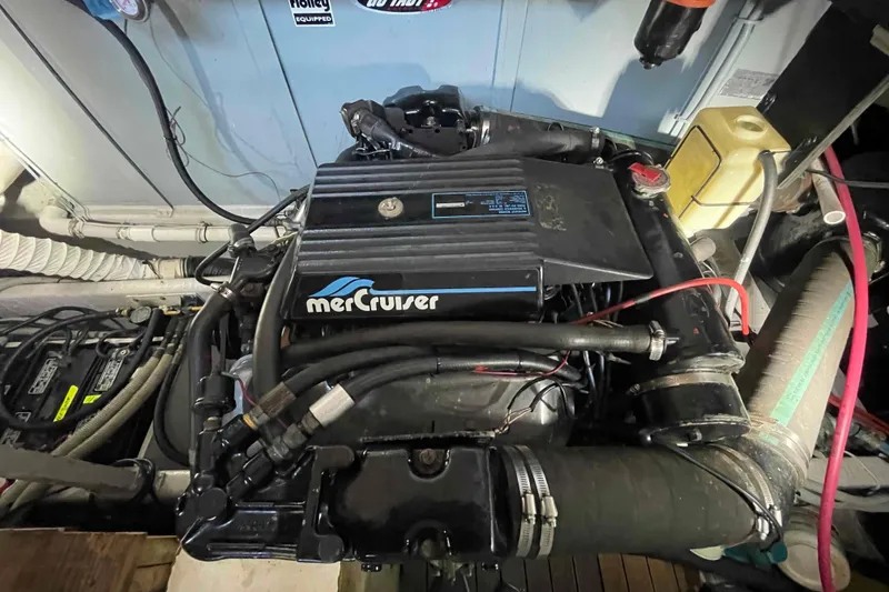 Slide: The Image of MerCruiser engine in 1989 Sea Ray 380 Aft Cabin boat, detailed view. - 20