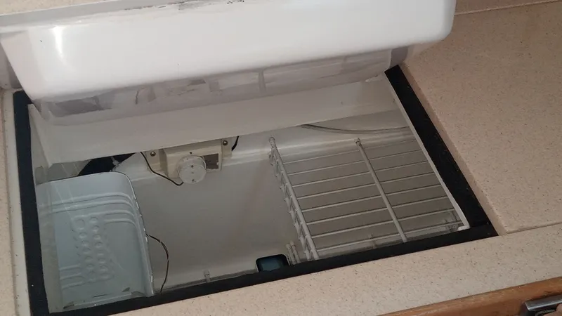 Slide: The Image of Catalina 320 2000 - 11