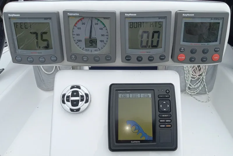 Slide: The Image of Catalina 320 2000 - 24