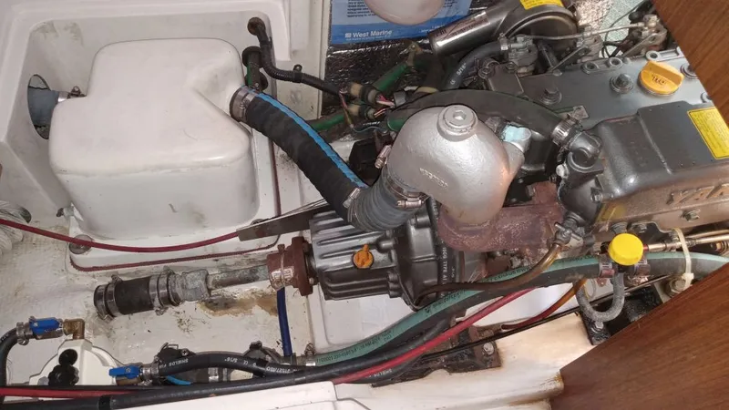 Slide: The Image of Catalina 320 2000 - 37