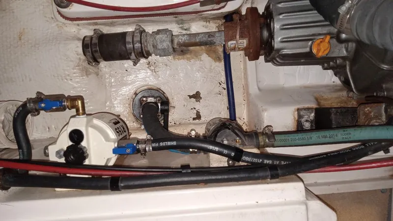 Slide: The Image of Catalina 320 2000 - 38