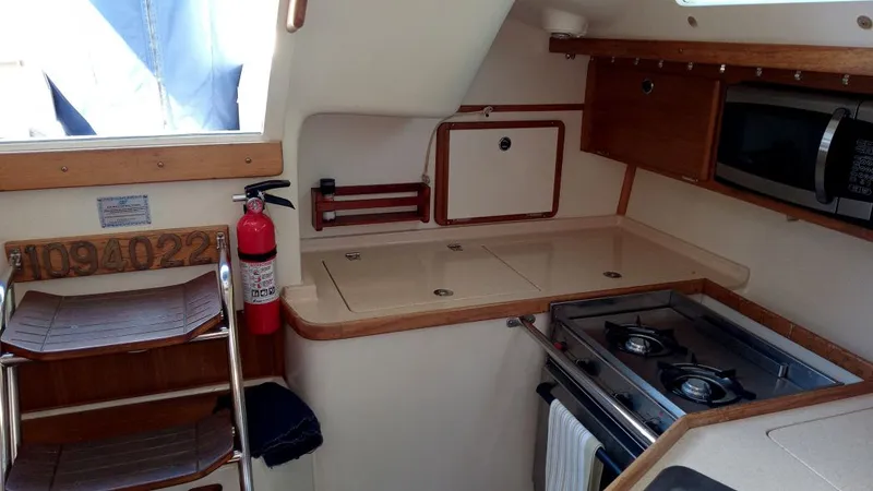 Slide: The Image of Catalina 320 2000 - 7