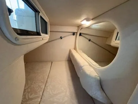 Slide: The Image of Interior of a 2000 Sea Ray Sundancer 260 yacht cabin. - 8
