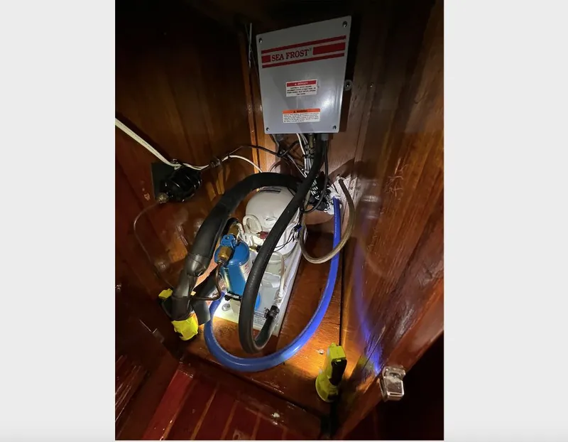 Slide: The Image of Gulfstar 50 1978 - 22