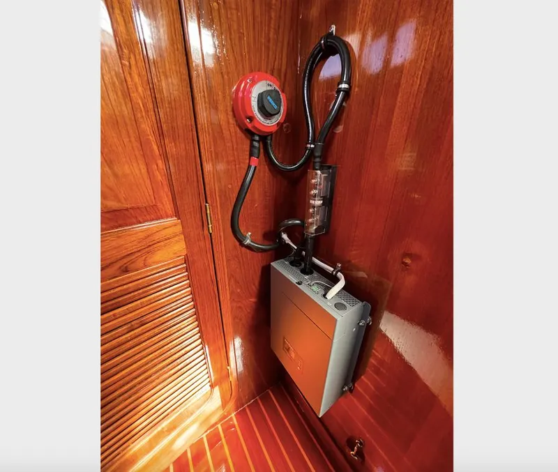 Slide: The Image of Gulfstar 50 1978 - 27