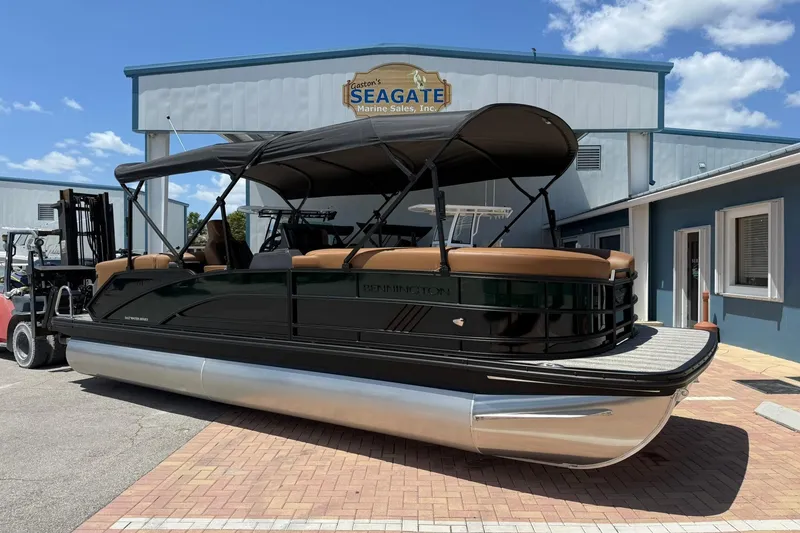 The Image of 2026 Bennington 24 M Quad Bench pontoon boat at Seagate Marine Sales. - 1
