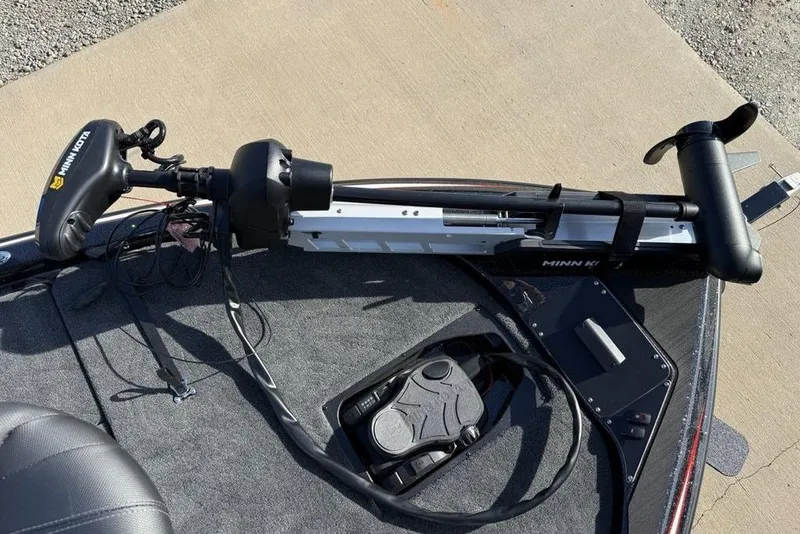 Slide: The Image of 2026 Skeeter ZX200 boat with Minn Kota trolling motor on deck. - 4