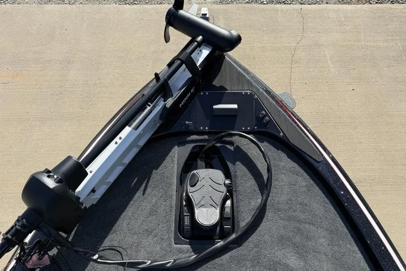 Slide: The Image of Bow of 2026 Skeeter ZX200 boat with trolling motor and foot pedal. - 7