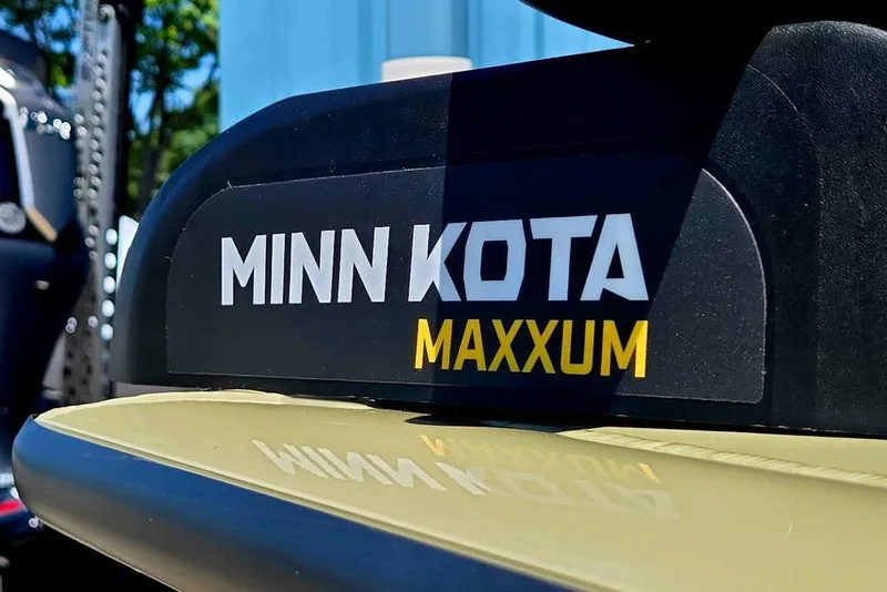 Slide: The Image of Minn Kota Maxxum motor on 2026 Tracker Pro Team 190 boat. - 14