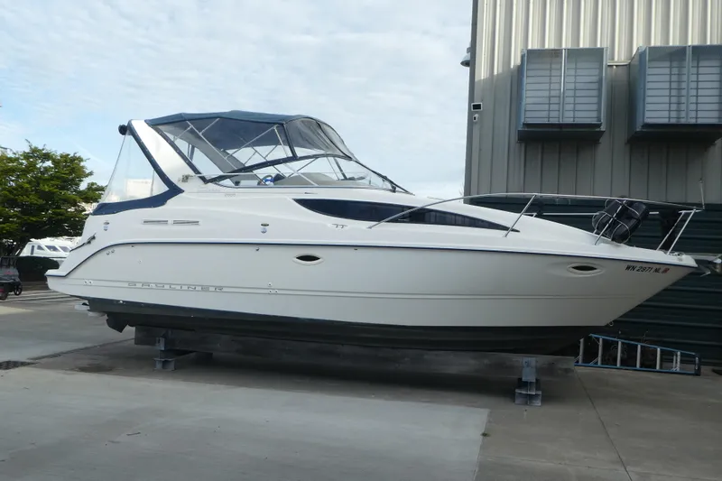 The Image of 2002 Bayliner 2855 Ciera boat on display, featuring sleek design and modern amenities. - 0