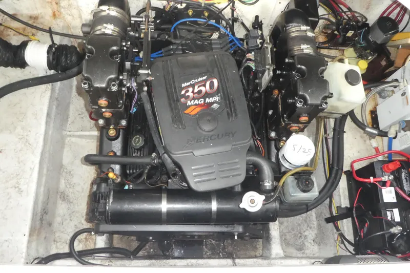 Slide: The Image of Engine compartment of a 2002 Bayliner 2855 Ciera with MerCruiser 350 MAG MPI engine. - 21