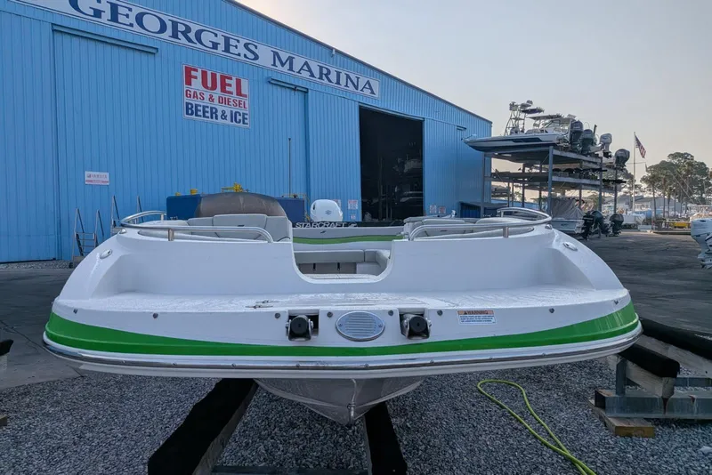 Slide: The Image of 2018 Starcraft MDX 211 O/B boat at Georges Marina, front view. - 4