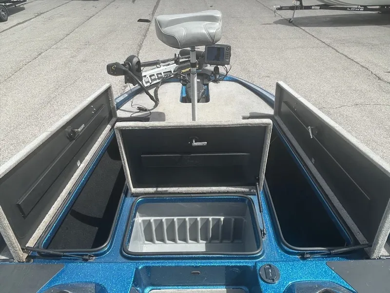 Slide: The Image of Triton 20 X2 2008 - 8